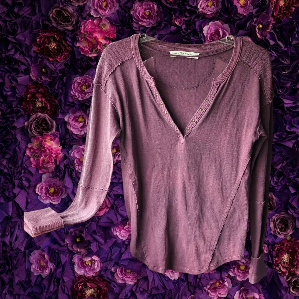 We the Free Purple Ribbed V-Neck Long Sleeve Blouse